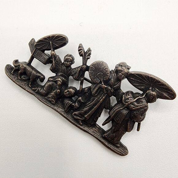 Vintage Chinoiserie Figural Brooch Family Scene “To Tonkin” Pot Metal 1940s-50s - Picture 7 of 7